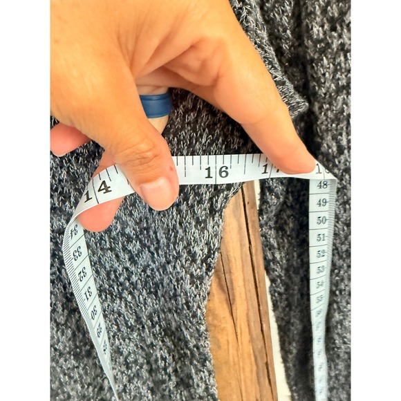 Brandy Melville Gray Knit Long Sleeve Top Lightweight Casual Pullover - Picture 4 of 5